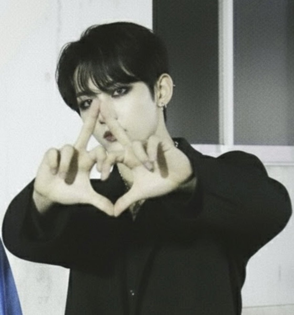 Jenu3v's tweet photo. 高校生活終わった後の思い出の写真🤳🏻📸💕 https://t.co/lIYjkxwrRk