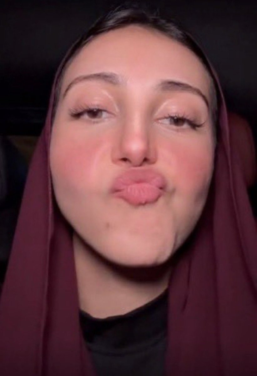 pp_2yt's tweet photo. كسم غبائكم فيه فوق ال٣٠ واحد يبيني ازرفه و احلبه اهخخخ😭😭😭😭

يلا ياغبي انت وياه حلبت ٢٠ واحد و باقي ال٣٠ راح اجيكم ب الليل الي يبي ينزرف يرسل ارد عليه الليل😵‍💫😵‍💫🤏🤏 https://t.co/PeEo9OKEd1