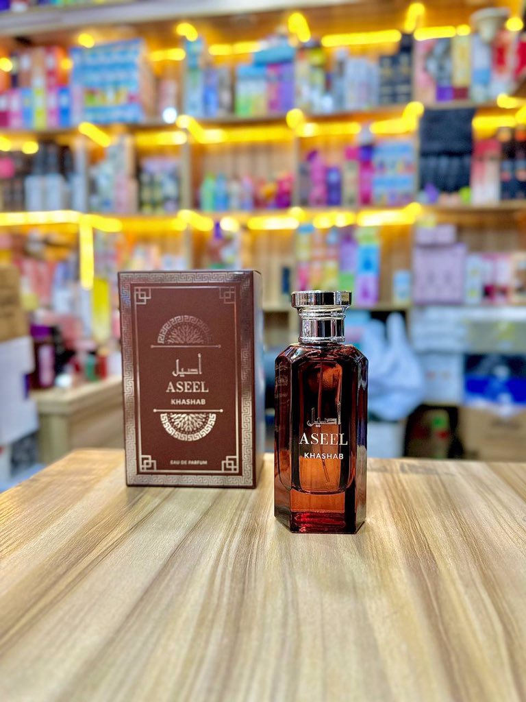 T1meless_ace's tweet photo. ✨Franemm Aseel Khashab shares the same DNA with Asad Bourbon, the fragrance that has the world in a choke hold.

✨ For half the fraction of the price, you can also buga and raise shoulders😅

🏷15k https://t.co/dcpcQdt2mN