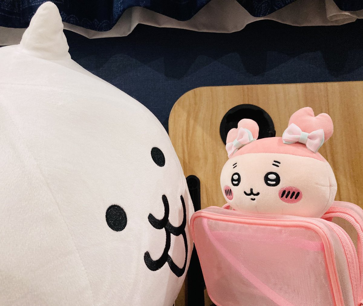 Naoch1's tweet photo. 何か伸びてるので補足すると、このカニちゃんは
昨日出先でぽつんと売れ残っているのを見かけて
スルーしたものの、可愛かったなあ…と一晩中忘れられなくて
今日お迎えしに行きうちの子になりましたです🦀🎀 https://t.co/TyIuU1vMkl
