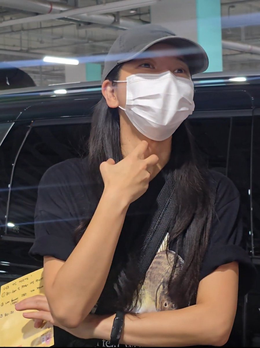 yongtinybear's tweet photo. i'm so fucking gay https://t.co/nnROPSnGYd