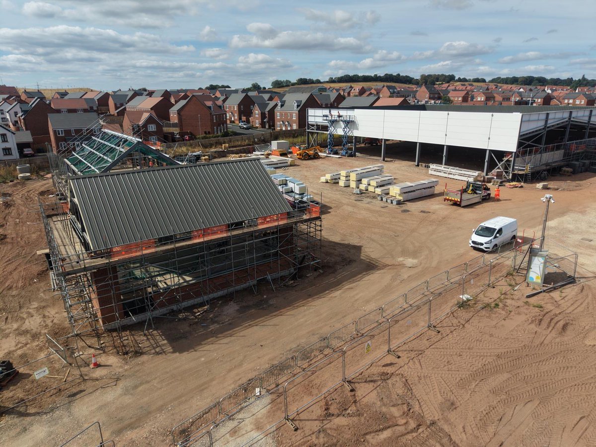 IntiumConstruct's tweet photo. More progress pics of the retail units we're building in Lichfield! #construction #newbuild #retailconstruction #commercialconstruction #IndustrialConstruction https://t.co/uWOcZm9QBS