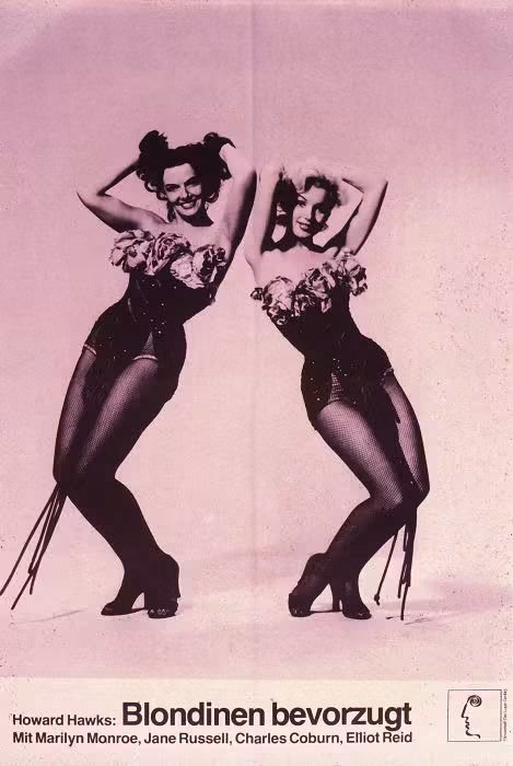 Clubpassionmar2's tweet photo. Bonne journée de mardi.
Have a sweet Tuesday.
#Marilyn #marilynmonroe #clubpassionmarilyn #leshommespréfèrentlesblondes #GPB #gentlemenpreferblondes #loreleilee #dorothyshaw #janerussell #charlescoburn #howardhawks #affiches #movieposter https://t.co/rAH1G0JZDQ