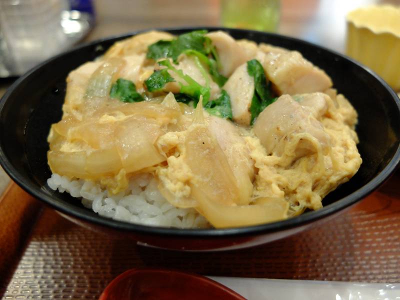 worldtr202102's tweet photo. #桃源郷の献立　2026.09.01
（1）ブレックファーストは「洋食」。
（2-4）ディナーは本日新登場「親子丼」withライムサワー。親子丼は予想通り美味いが小鉢が物足りない。 https://t.co/ZgZfgREI8S
