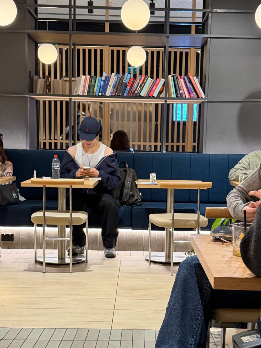 quicwe's tweet photo. 다시입어 https://t.co/gg5ShK4ZIs