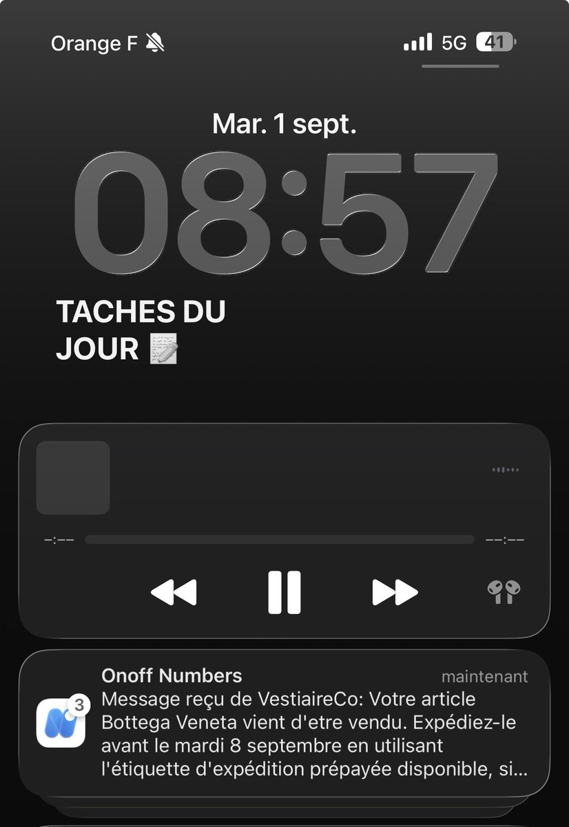 LeBarbu75's tweet photo. J’ai attendu cette journée depuis des semaines !

C’EST LE Q4 

J’encaisse déjà force à tous pour cette période 📈

Merci @vinted et @vestiaireco https://t.co/IgtrGKlwdo