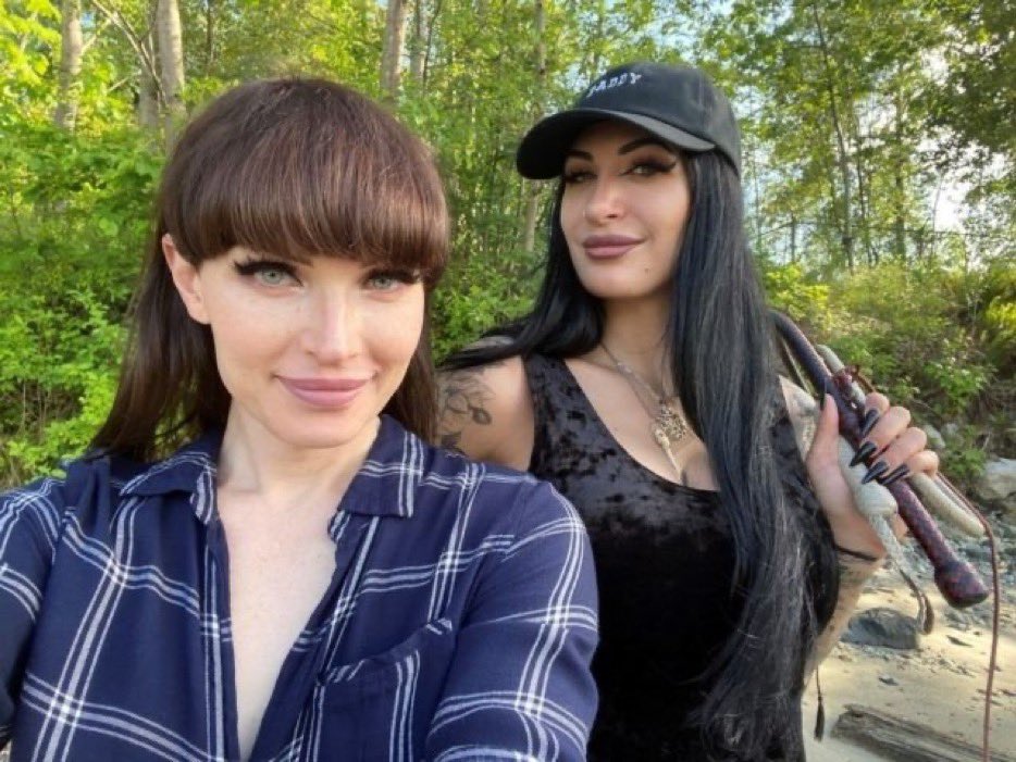 NatalieMrsTs's tweet photo. Do you find trans 🏳️‍⚧️ women attractive?✌🏻😳 https://t.co/RW0ECZa6tm