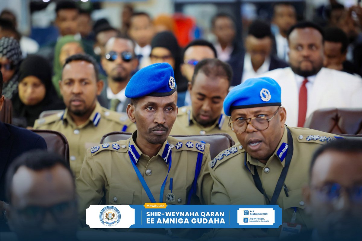 MoIS_FGS's tweet photo. Wasiirka Difaaca Soomaaliya H.E. @AhmedMoFiqi
“Wasaaradda Gaashaandhigga waxaan ku dhisnay maamul hufan oo ku saleysan isla-xisaabtan, iyadoo la xoojiyay wada shaqeynta hay’adaha amniga.”
#NISConference2026 #Somalia #MoIS #InternalSecurity #NationalSecurity https://t.co/YRxOtBItGr