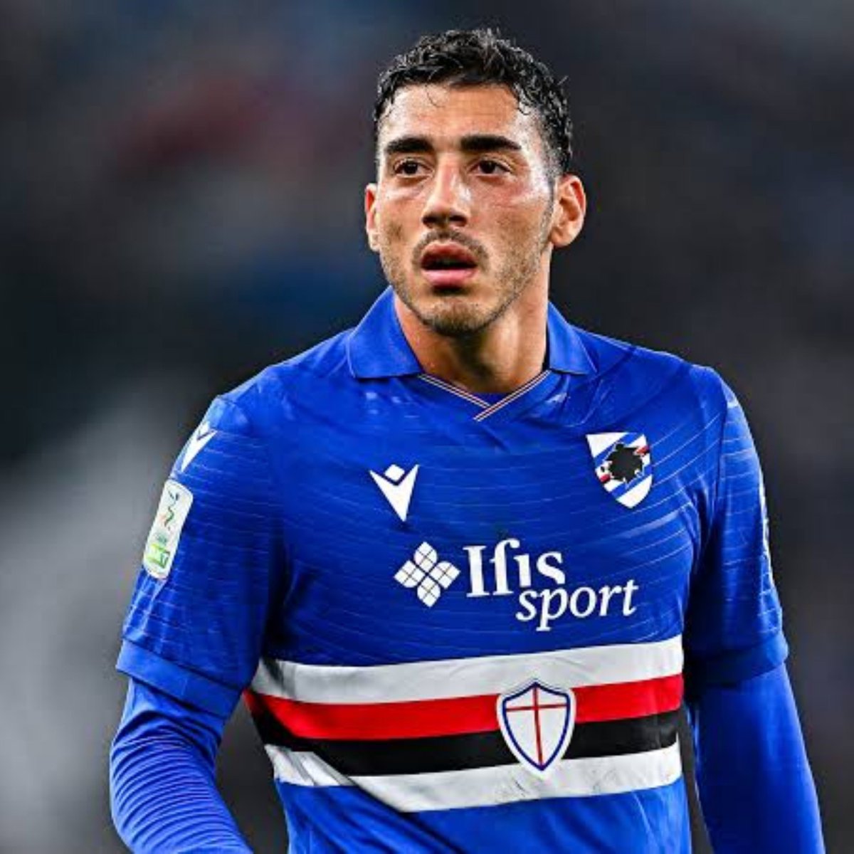 andrea_bovone_'s tweet photo. 🛫 Movimenti in uscita: Alessandro #Bellemo e Alessandro Pio #Riccio hanno lasciato Genova.

I due esuberi della #Sampdoria sono arrivati all'AC Hotel, dopodiché sono partiti. In giornata di punta a chiudere anche Jordan #Ferri.
#Sampdoria @ilsecoloxix https://t.co/bKLdKLfo6j