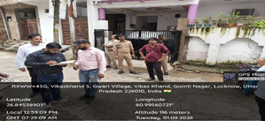 MVVNLmd's tweet photo. 🚨सघन चेकिंग अभियान : विद्युत चोरी पर प्रभावी कार्रवाई गोमती नगर क्षेत्र 
विश्वसनीय विद्युत व्यवस्था • पारदर्शी आपूर्ति • राजस्व संरक्षण

उपभोक्ताओं को निर्बाध एवं गुणवत्तापूर्ण विद्युत आपूर्ति सुनिश्चित करने तथा विद्युत चोरी पर प्रभावी अंकुश लगाने के उद्देश्य से गोमती नगर क्षेत्र में सघन निरीक्षण एवं चेकिंग अभियान लगातार जारी है।

इसी क्रम में रेड टीम द्वारा सेक्टर-4 एवं ग्वारी उपकेंद्र के अंतर्गत सघन चेकिंग अभियान चलाया गया।

🔎 24 परिसरों की जांच
⚠️ 02 उपभोक्ताओं द्वारा अनधिकृत/अवैध विद्युत उपयोग पाए जाने पर
📄 धारा-135 के अंतर्गत FIR दर्ज

यह अभियान केवल कार्रवाई तक सीमित नहीं, बल्कि ऊर्जा संरक्षण, लाइन लॉस में कमी और विद्युत व्यवस्था में पारदर्शिता सुनिश्चित करने की दिशा में निरंतर प्रयास है।

⚡ चोरी पर सख्ती | व्यवस्था में पारदर्शिता | उपभोक्ता हित सर्वोपरि
@myogiadityanath   @CMOfficeUP    @aksharmaBharat   @EMofficeUP   @ChairmanUppcl   @mduppcl   @UPPCLLKO   @MVVNLHQ