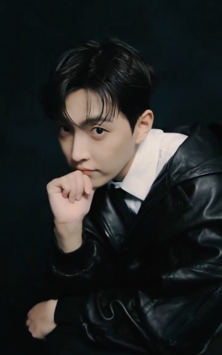 hon9z's tweet photo. this look is everything to me https://t.co/tGyZFqLtP7