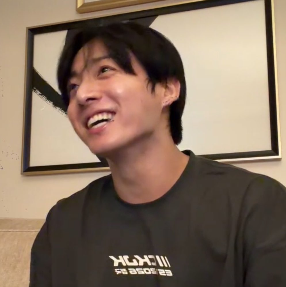 jeongreatest's tweet photo. i'd die for this smile https://t.co/cnjtDZTMNT