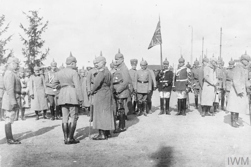 onthisday1917's tweet photo. #OTD Hutier’s German Eighth Army, after a Bruchmüller bombardment of high explosive and gas, forced the Dvina at Ikšķile, about 30 km south-east of Riga, and broke the Russian Twelfth Army’s line against almost no resistance. That day’s breakthrough was immediately used in the propaganda around Kornilov’s coup preparations as proof that the Northern Front was collapsing and Petrograd itself was exposed.