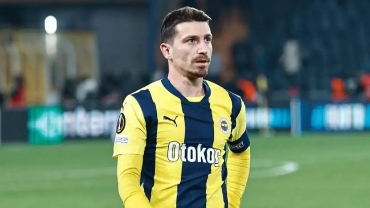 ErkanYurusan's tweet photo. 🚨 Hatırlatma: Eğer İsmail Kartal, İrfan Can’dan bir 8 numara yaratamazsa elimizdeki tek doğal 8 numara Mert Hakan Yandaş. #FenereTransfer https://t.co/Up3emBr7AC
