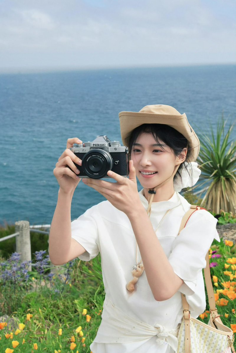jijeju5's tweet photo. #LuYuxiao XHS update! 🌷 https://t.co/APUGECkJSl