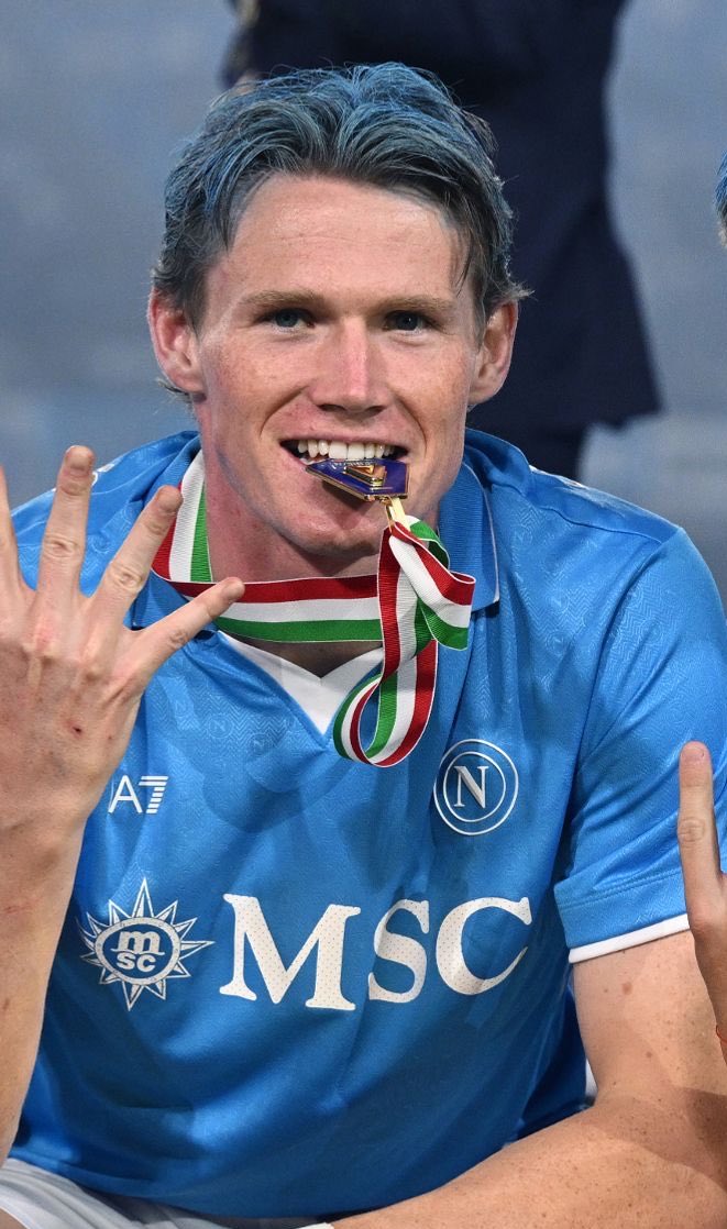 greenwoodiano's tweet photo. Aritmia+problemi di vesciche con tutto ciò eri in campo e i napolicchi hanno osato pure criticarti

Torna presto capitano. https://t.co/aPgSPB2PhP