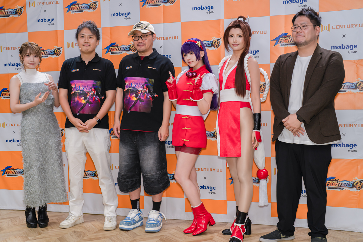 INSIDEjp's tweet photo. 人気コスプレイヤーのえなこが麻宮アテナ、南あみが不知火舞に！6vs6ターン制カードデッキRPG『King of Fighters’98 Infinite Fighting』発表会レポ
https://t.co/90qWv5LDd5 https://t.co/44N5mpda6m