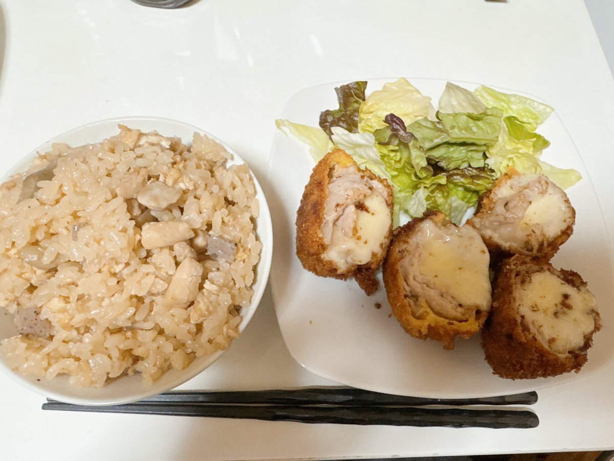 r6e2n1's tweet photo. 載せるもん無いから自炊で飯テロしとく https://t.co/hzuY0GPDi8