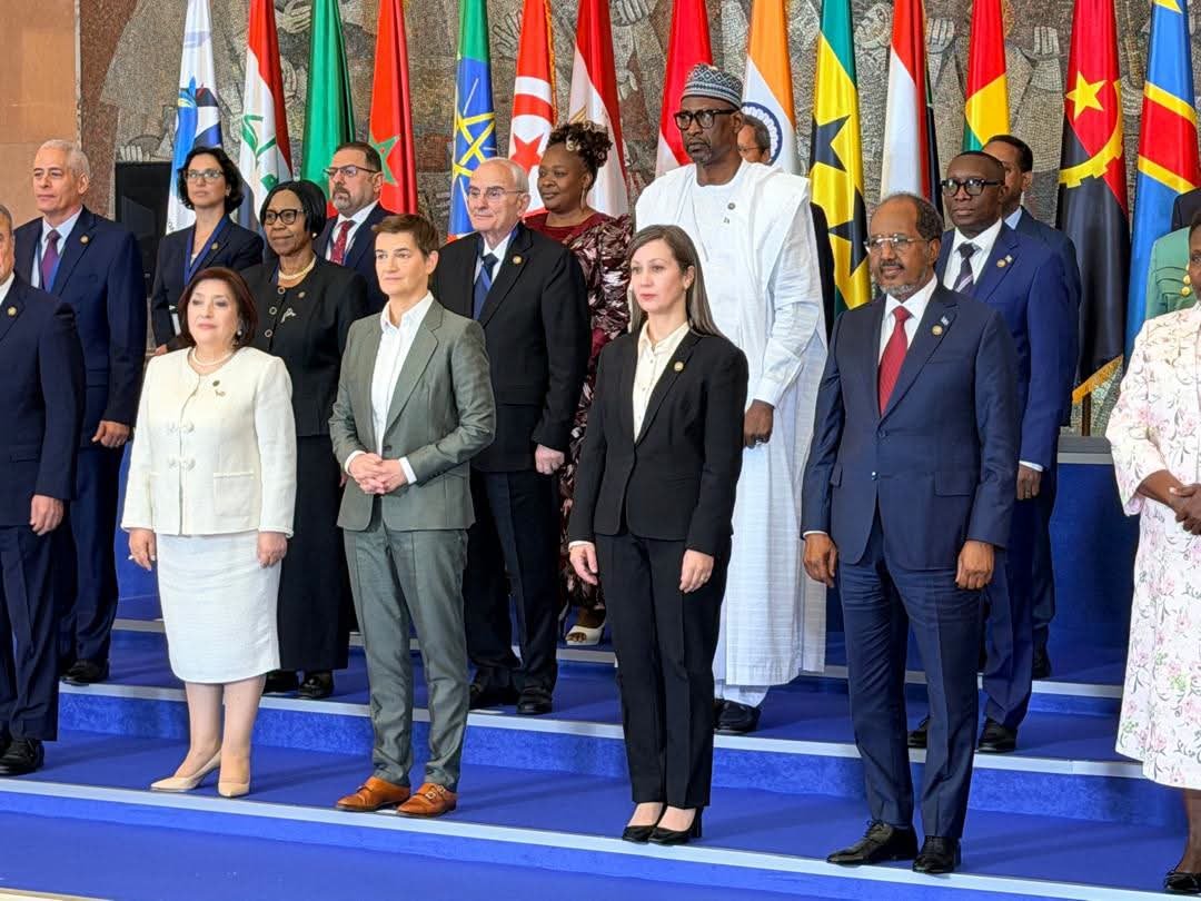 Algeria_MFA's tweet photo. #صور: ممثلة لرئيس الجمهورية، السيد @TebbouneAmadjid رئيسة المجلس الشعبي الوطني @apnalgerie الدكتورة خليدة بوفدش، تشارك ببلغراد في الاجتماع التخليدي للمؤتمر التأسيسي الأول لحركة عدم الانحياز.

https://t.co/3m33w6XuG6 https://t.co/4isx95eH46