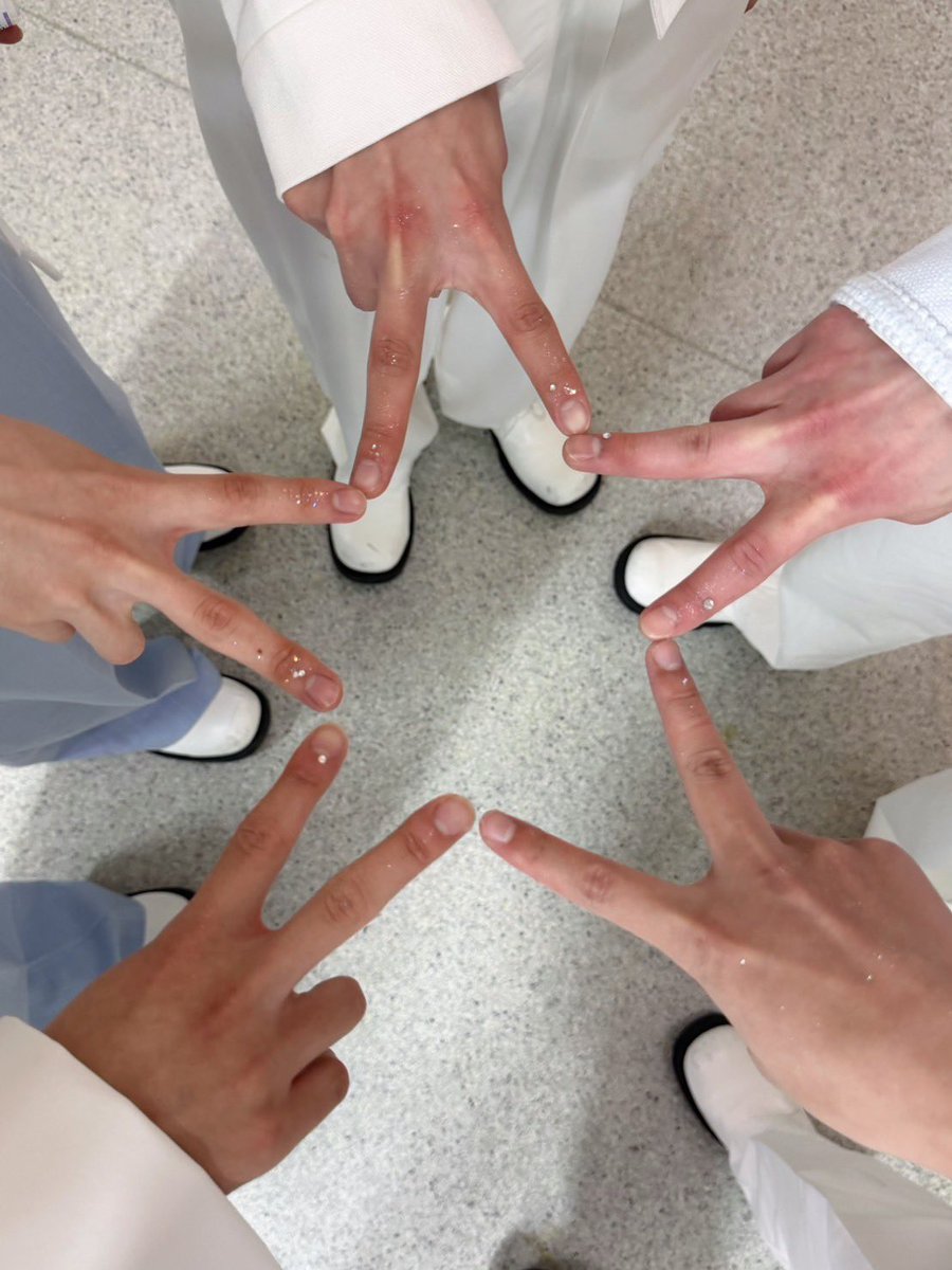 se_a06's tweet photo. やばい帰ってきてもずっとVIBYの余韻で浮かれてる！VIBY大好き💕 https://t.co/FapHC4FDgd