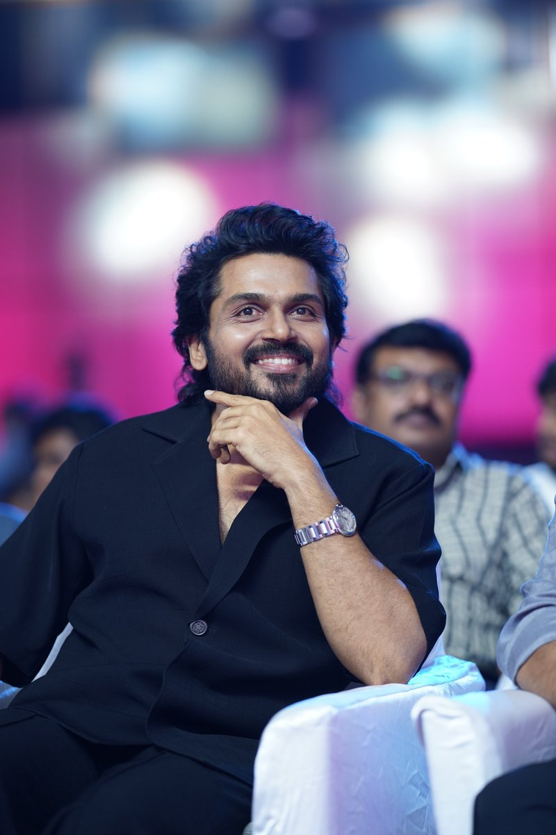 KarthiSrilanka's tweet photo. • Our Chief @Karthi_Offl Anna At #Sardar2 Trailer &amp; Audio Launch Event. ❤️‍🔥💥

#Karthi #MrVersatileKarthi https://t.co/8wm2w4v40m