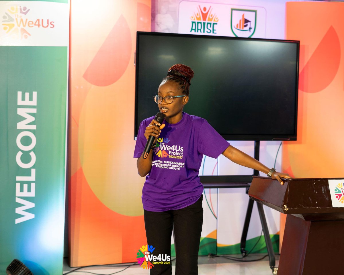 FavourBass_'s tweet photo. SERIES 1 — I came to Compere. 🎤

When I got the call to anchor the We4Us Summit, I knew it was an opportunity I couldn't take lightly.

I had been recommended to the Convener by the Attorney General, Student Union, Uniuyo, Comr. Itoro Gabriel and that alone meant a lottt to me. https://t.co/H6Ik0EoeFc