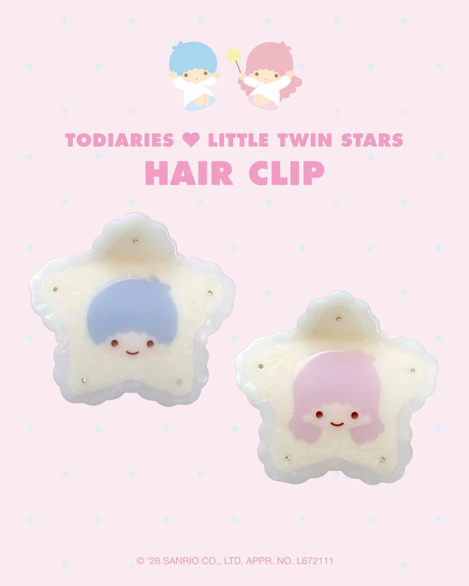 hello_todiaries's tweet photo. 🎀𝗧𝗢𝗗𝗜𝗔𝗥𝗜𝗘𝗦 × 𝗦𝗔𝗡𝗥𝗜𝗢 𝗖𝗛𝗔𝗥𝗔𝗖𝗧𝗘𝗥𝗦🎀

✧ɴᴇᴡ✧
▫️ LITTLE TWIN STARS ヘアクリップ/レーススター
¥4,180 (tax in)

キキララのレーススターのヘアクリップ🌟
前はキキ、後ろはララのデザインです。
淡いカラーでふんわりとドリーミングな雰囲気に☁️🫧
髪の毛はもちろん、バッグにつけてもかわいいです🌟
一緒にお出掛けしてくださいね🩰✧

✶⋆販売方法⋆✶
〈店頭販売分完売後▷数量限定予約販売 / 伊勢丹EC販売なし〉
店頭にサンプルをご用意しておりますので、店頭に掲示のQRコードよりご予約をお願いいたします。予約数の上限に達し次第、受付を終了させていただきます。

〈配送予定 : 11月下旬以降〉
※生産状況により、納期が予定より遅れる場合がございます。あらかじめご了承ください。

✶⋆ 購入制限 ⋆✶
おひとり様・1個まで
※購入制限は状況により変更または解除させていただく場合がございます。

♡⌒⌒☆⌒⌒♡⌒⌒☆⌒⌒♡⌒⌒☆⌒ ⌒♡ 
Hello ISETAN Hello Sanrio characters
🤍2026/9/8（火）- 9/13（日）
🤍伊勢丹新宿店本館6階催物場
🤍営業時間：10:00-20:00
　(最終日は18:00まで)
♡︶︶☆︶︶♡︶︶☆︶︶♡︶︶☆︶︶♡ 

#helloisetanhellosanriocharacters #sanrio #サンリオ #サンリオキャラクターズ