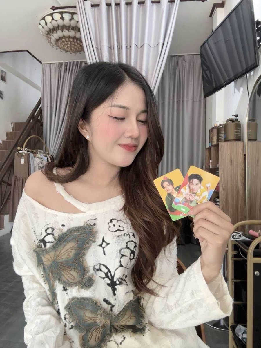 AleidaLawary's tweet photo. 6💄”ตอนแรกก็ไม่��ชื่อ จนกระทั่งลองใช้เอง... ไอเทมลับที่บิวตี้บล็อกเกอร์เกาหลีโหวตให้เป็นอันดับ 1!“ 🦋 ครีมกันแดดเนื้อซูเฟล่ บางเบา คุมมันนาน 600/1💚💚💚💚💚💚

»» 🆔:  @134cmtiy
กดเพิ่มเพื่อน

https://t.co/7Sw0mwsEre

#อยุธยา📌
อยุธยา📌
🧡🧡💖💖💖🧡🧡 https://t.co/CldGyKfnt1