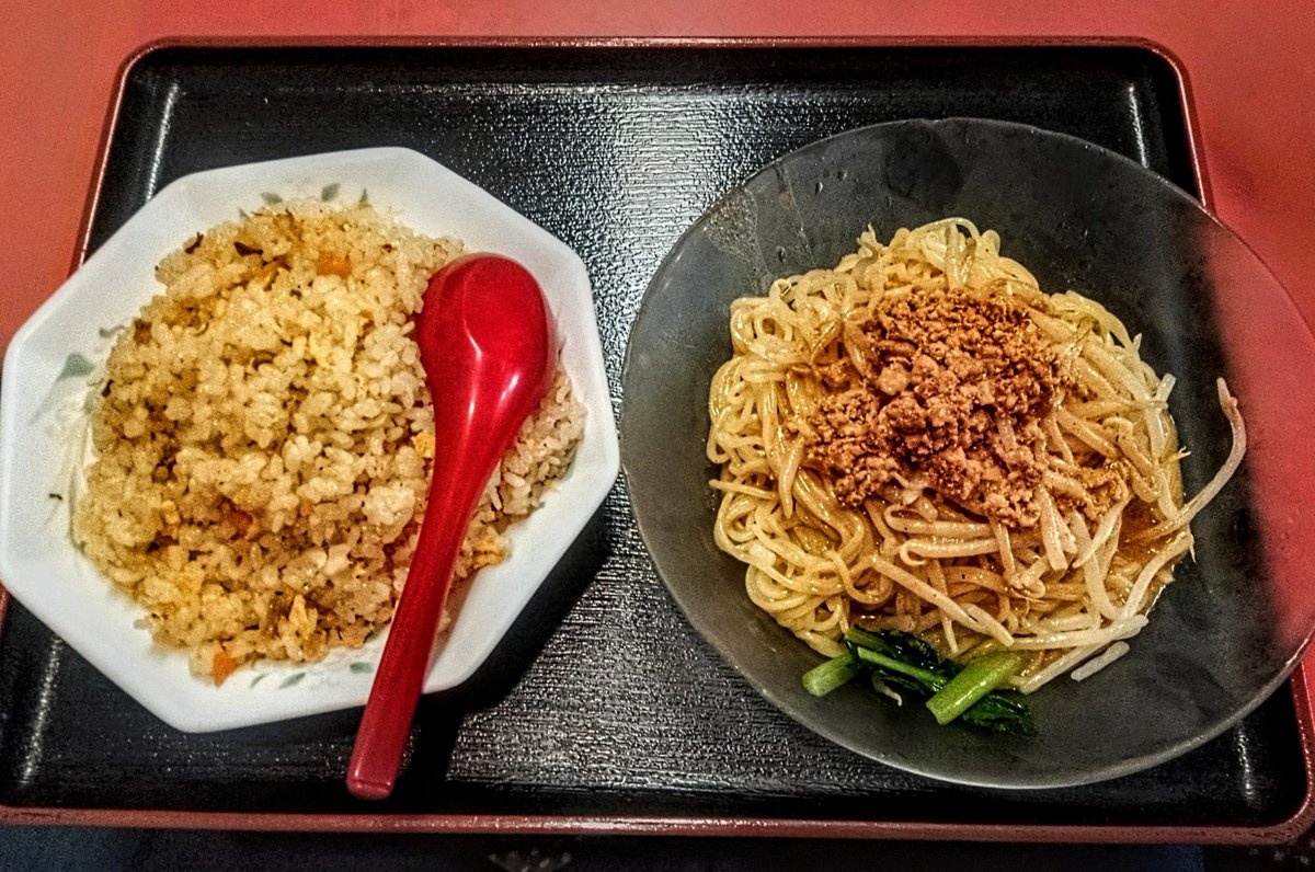 naka034masa's tweet photo. 最近よく行く🇨🇳中華料理屋で
①冷やし坦々麺と炒飯
②スタミナラーメンと半炒飯
③野菜炒め定食
いただいてきた✋😋ｷｮｳﾓｳﾏｳﾏ https://t.co/g9mbgQLC54