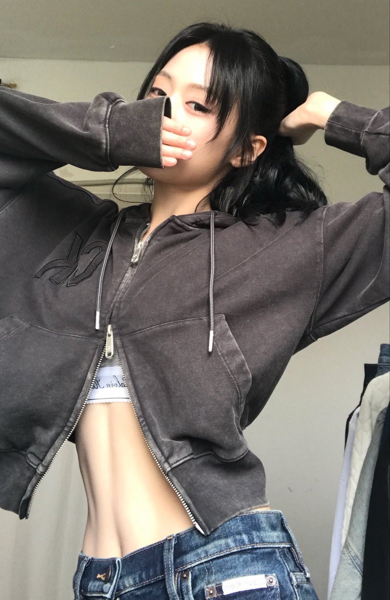 MarshallB7M's tweet photo. Is Ahyeon trying to end us all? it’s working..😭🫠 https://t.co/uTUqm3AQj3