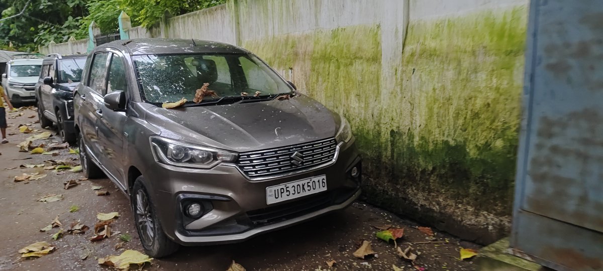 gitgaurav's tweet photo. @gorakhprtraffic रोड पर गाड़ियों से कब्ज़ा किया गया इसको हटवा दे  तुर्कमानपुर गोरखपुर https://t.co/Dv3Lb5me2Q