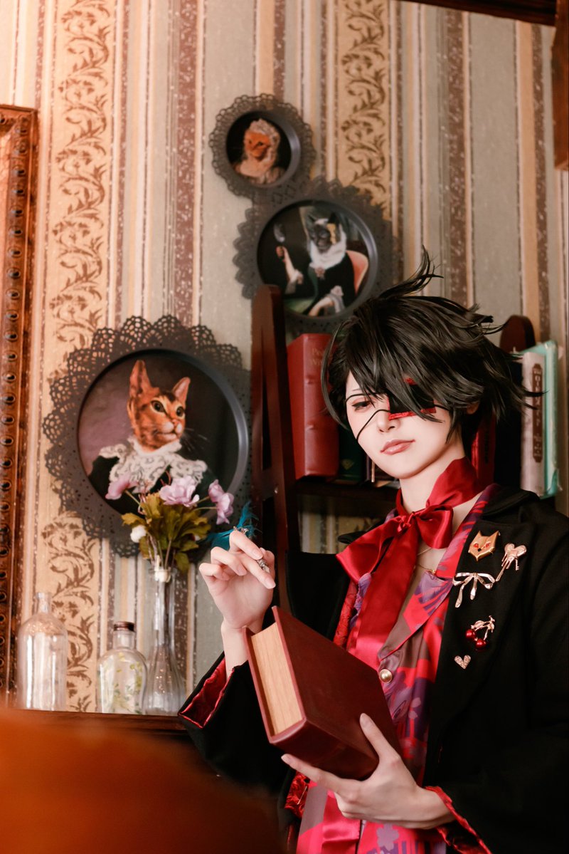 uwu_sk1's tweet photo. 大穢 / owen
コスプレ / cosplay

---劇作家『プルート』

新橋 Gratte

photo @cos8u8o https://t.co/GMpvRtWQAt