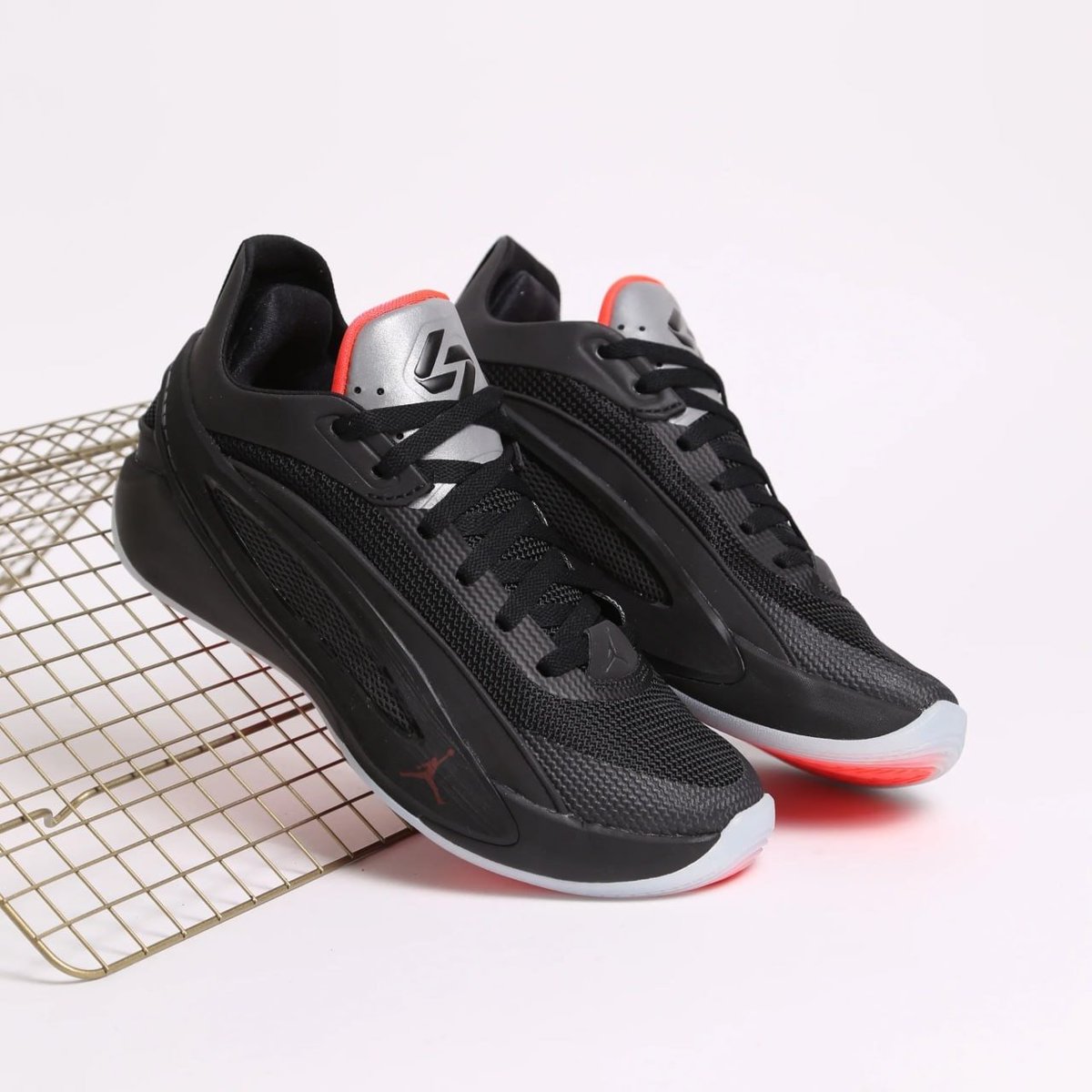 xetdaspromocoes's tweet photo. PREÇÃO NO JORDAN LUKA

Tênis Nike Jordan Luka 5

De R$ 1.199 por R$ 499
Use o Cupom: NIKE20 🎟️

Loja Oficial Nike
https://t.co/qd8MmLlXYP https://t.co/GQ1nZuGEka