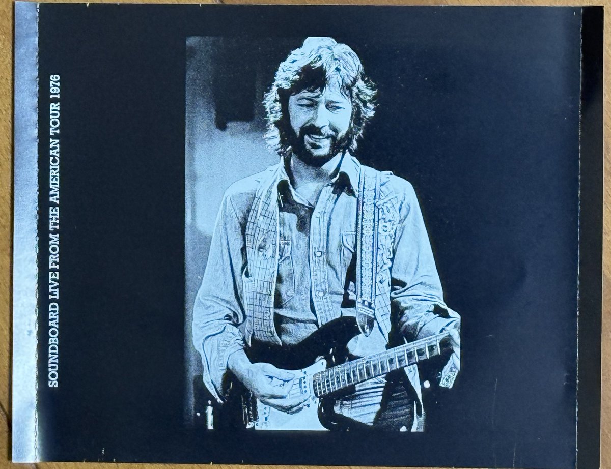 claptmania's tweet photo. #Eric_Clapton
ONE NIGHT IN OKLAHOMA
Lloyd Noble Arena, Norman OK, 12th Oct 1976
Slunly label
76年のブートレッグ、多くの名盤があります🎶
これはそんな名盤って訳ではないですけどSBDなので聴き易いです。
なんと言ってもこの演目にはノックアウトさせられますわ👊
続↓ https://t.co/AYCslLydWu