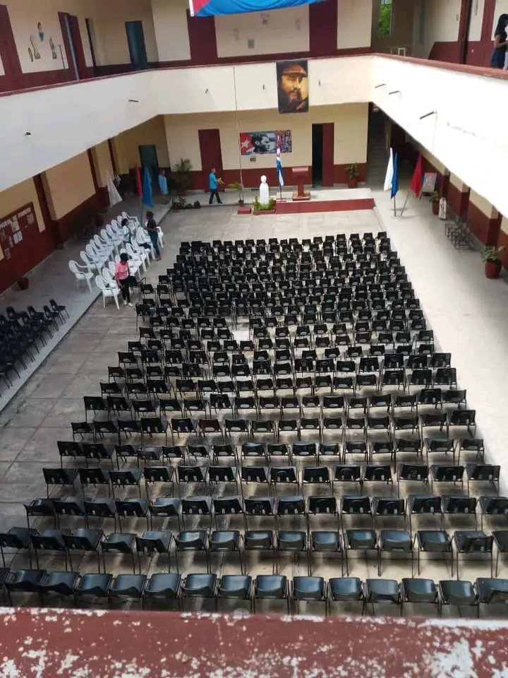 DeivyPrezMartn1's tweet photo. Así luce la institución educativa Julio Antonio Mella en la cabecera provincial de #SanctiSpíritusEnMarcha sede del acto provincial por el inicio del curso escolar 2026/2027
#ConFidelEnCadaAula este #1deSeptiembre 🇨🇺📚 https://t.co/HONVlfZB2x