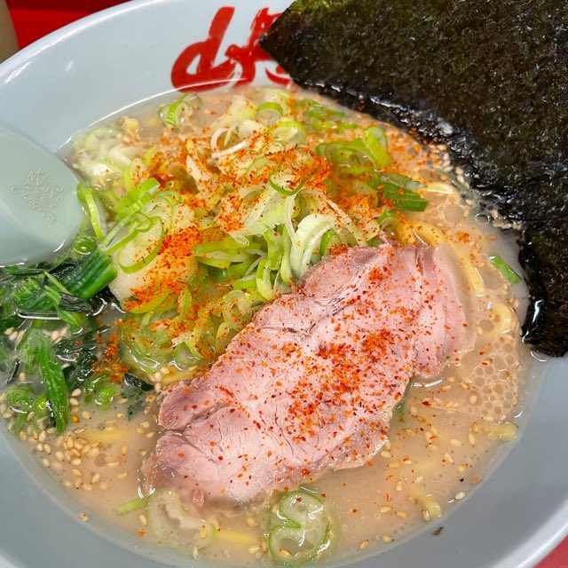 xai_rook's tweet photo. 塩ラーメン at ラーメン山岡家 南2条店

お好みなし、配布クーポンで薬味ネギ🍜ネギとスープの相性抜群！ #毎日がラーメン https://t.co/9EiS0kxcsQ https://t.co/JhGR3GWsGU