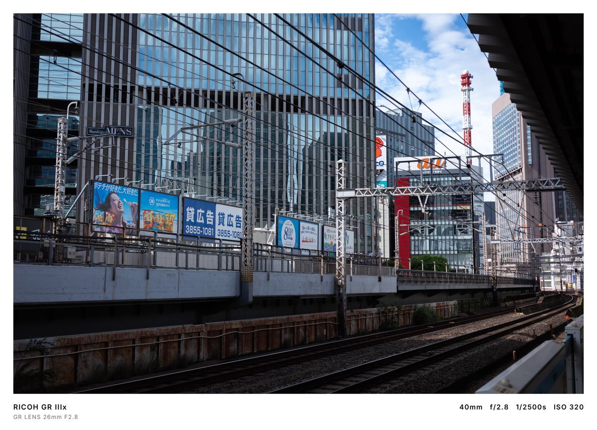 RXIXGXN's tweet photo. 朝の有楽町、動き出す街と通勤路。

1/2500秒で切り取る日常の速度。

#RICOHGR #GRiiix #有楽町 #朝スナップ #streetphotography https://t.co/fLiAd5yWDI