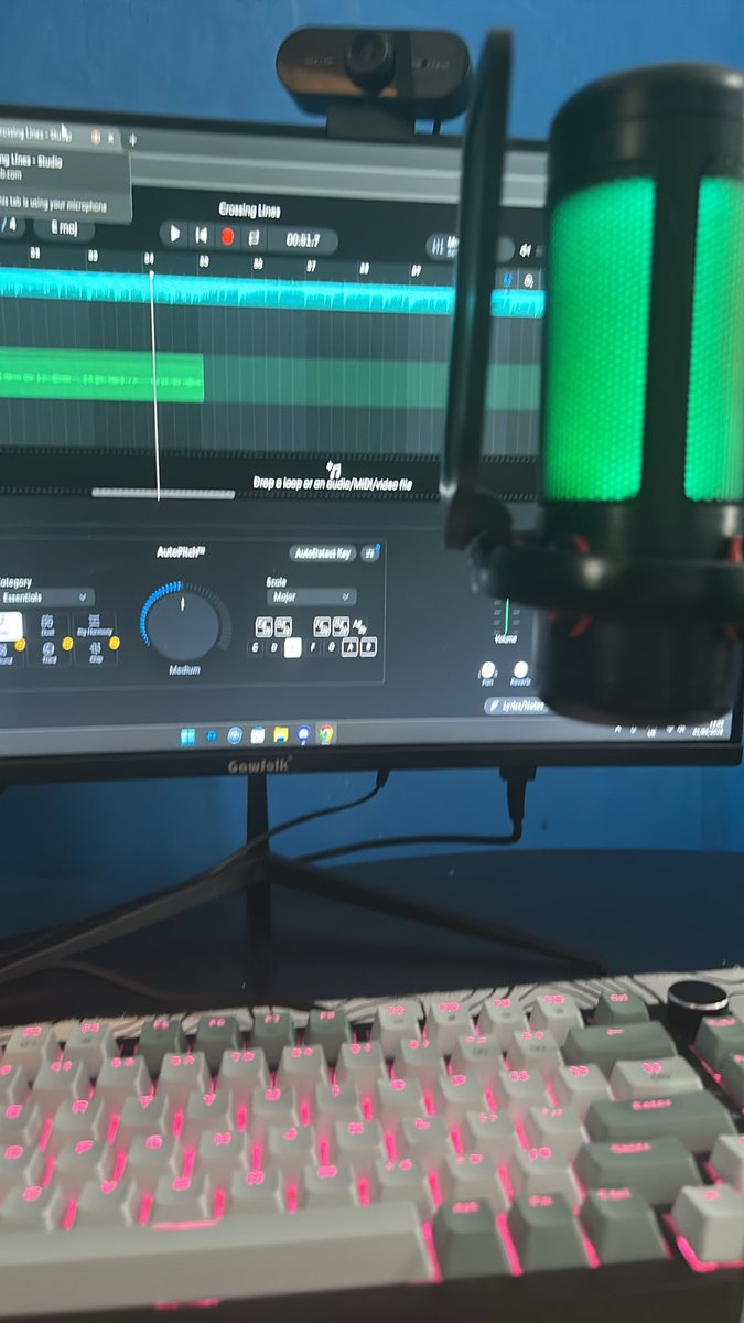 Bozzyfnx's tweet photo. I heard someone has been “Crossing Lines” 🤔

@masonvlnr Friday 4th September, Be There…

Special Feature on the song coming soon👀 https://t.co/YtX1ofDJ2d