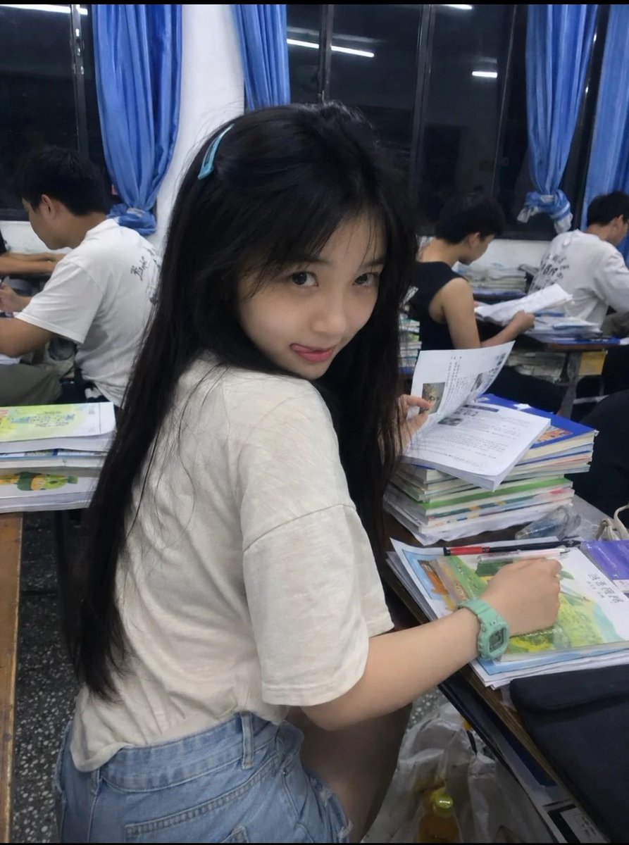 luellaRennqm's tweet photo. 嗷～谁要锐评16岁的福！

要看的来撒～我直接发啦！！

看完不许说黑就行！！💕💕 https://t.co/eZGsvbV2pd