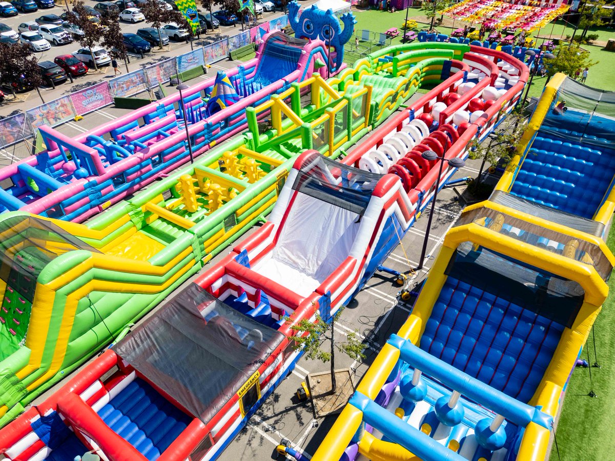 KMWhatsOn's tweet photo. 🚨 Thrill-seekers, rejoice! 🚨 

The Monster at Bluewater is here until Sunday, September 6 🏃‍♂️💨 

Over 40 obstacles, an 18m mega slide, foam parties, DJs and more 🎉 Don’t miss the final foam party on Saturday, September 5! 

Are you ready to take it on? 👀👇 https://t.co/BA3VVSyRSe