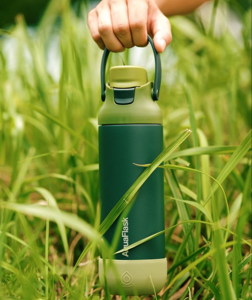 DONATORSPH's tweet photo. [📸 IG] Donny’s Instagram Post! 💙

“Taking each day as it comes and always staying hydrated. 🧊

From getting a workout in to spending some time outdoors, it’s nice having an AquaSip with me wherever the day takes me.

#AquaSip #AquaFlaskPH”

#DonnyPangilinan
@donnypangilinan https://t.co/jHuq0GOfic