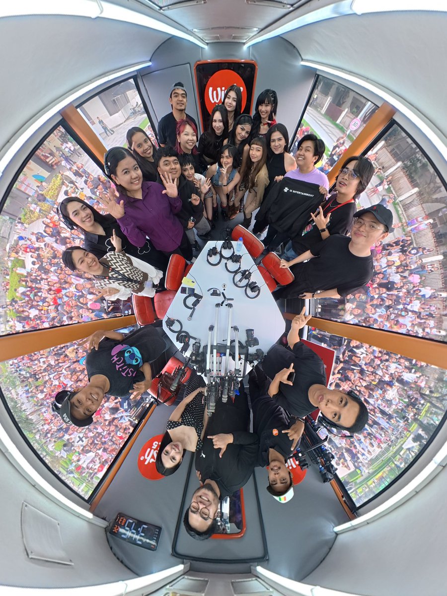officialxonara's tweet photo. Thank you for pulling up with us on the Wish Bus and tuning in on @wish1075! ₊⊹♡

#XONARA 
#PULA ❤️‍🔥 https://t.co/KLmvEGXDP8