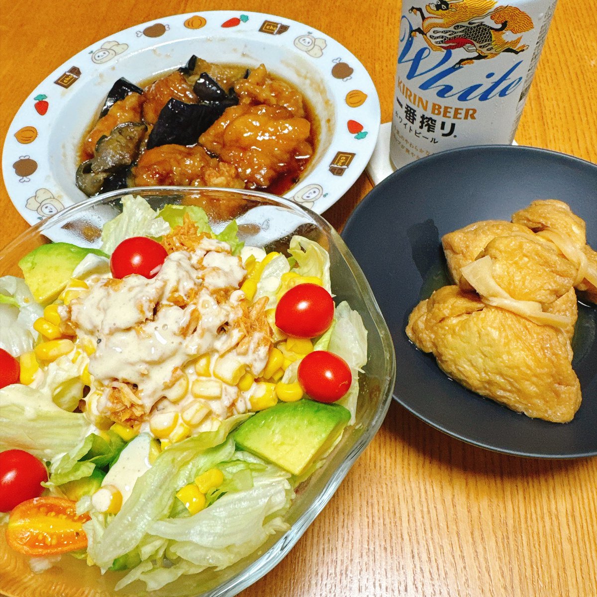 naokomzn's tweet photo. おつかれさまです😊

今日行った歯医者さんでは外国人の対応でワサワサしてて
放置されてる間に麻酔切れちゃうんじゃないか？とか(それは有り得ない)
あの外国人大丈夫かな？とか思ったり

唐揚げと茄子の揚げ出し煮
ツナとレタスのタコス風サラダ
昨日の残り
🍻 https://t.co/3VJTD1jvVU