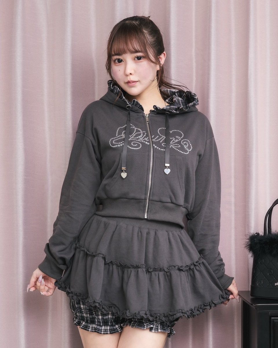 pium__official's tweet photo. ＼pium autumn collection 🥄／

♡バイカラーチェックパーカーセット
¥15,000(税込)

web：9/3(木)20:00〜
SHIBUYA 109店：9/4(金)〜
LUMINE EST 新宿店 : 9/4(金)〜 https://t.co/Tz2jO6mfmD