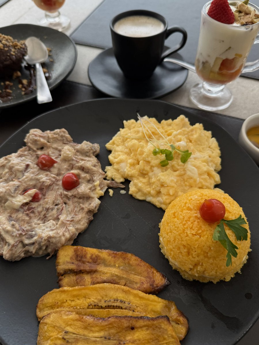 IARTHURD's tweet photo. Café da manhã, pois estou na BAHIA né? https://t.co/fszpZKI07p