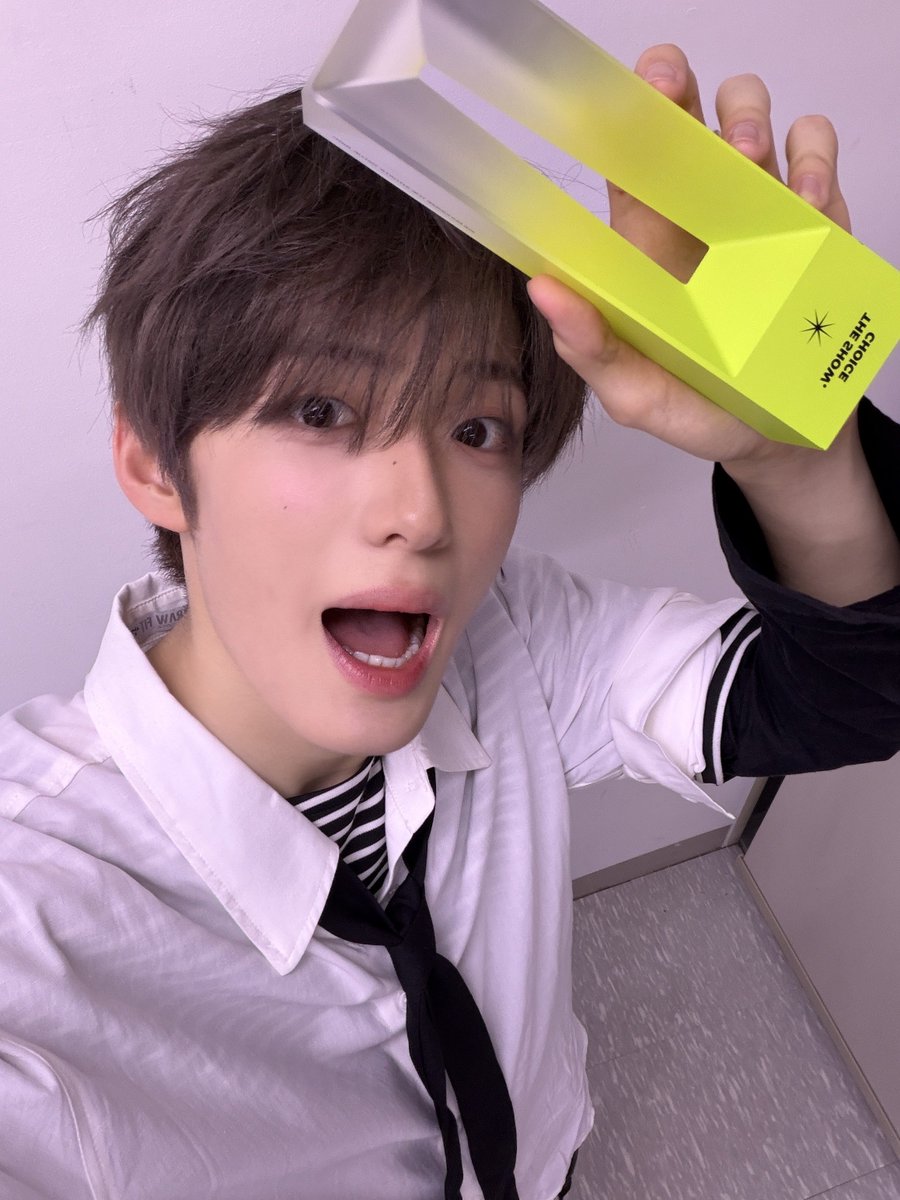ALD1_official's tweet photo. 우리에게 잊을 수 없는 또 다른 추억 만들어줘서 너무 고맙고 우리 1등 시켜주려고 노력해 준 거 다 너무 알고 있고 힘써준 거 너무 잘 알고 있어서 너무너무 고마워!! 앞으로도 우리가 더 열심히 해서 전시장을 트로피로 가득 채우는 그날까지 모두 파이팅!! ❤️❤️

#ALPHADRIVEONE #ALD1
#알파드라이브원
#SANGHYEON #상현
