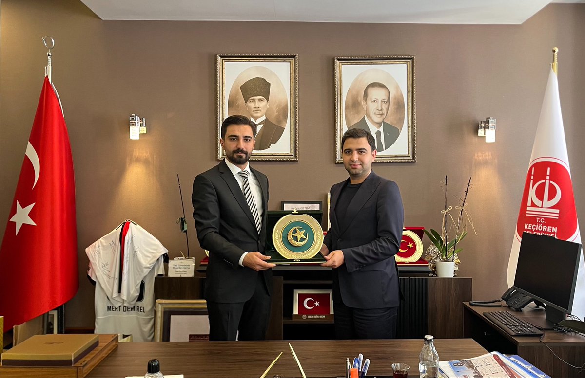 AkgencKecioren's tweet photo. Gençlik Kolları Başkanımız @mmelikogluu ve Yürütme Kurulu Üyelerimizle birlikte Keçiören Belediye Başkan Vekilimiz Av. Abdülkadim Mert Demirel’i ziyaret ettik.

Nazik ev sahipliği için teşekkür ediyor, görevinde başarılar diliyoruz. https://t.co/IML7vqujiX