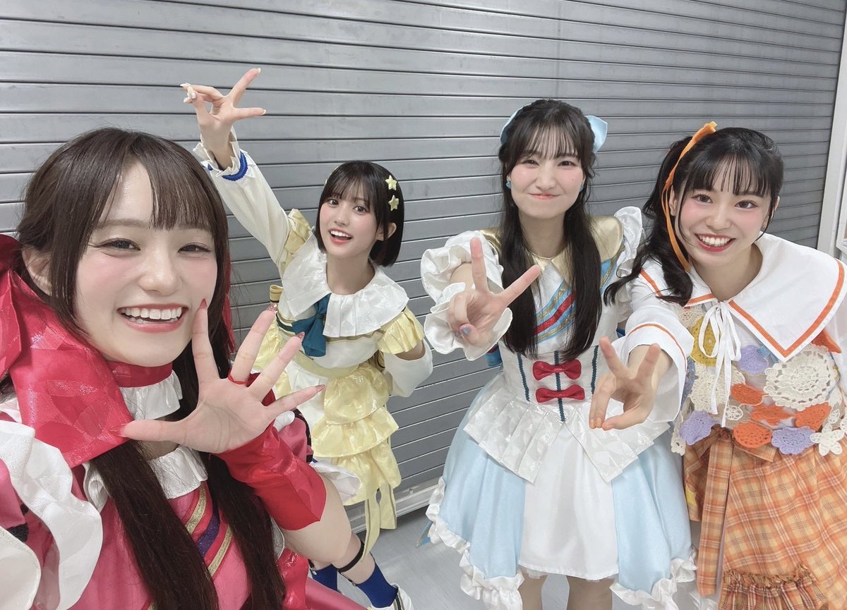 anzusaku1012's tweet photo. らすと！改めてミューチカラに溢れた1日だった🌟

今回いただいたお手���や前回のリリイベの時のものなど全て読ませていただきました！こちらこそいつもありがとう！これからもよろしくなんだー！！ https://t.co/vzEFWKPTHI