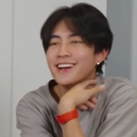 cuzmarcpor's tweet photo. รู้แล้วว่าด้ายแดงอีกฝั่งอยู่ไหน 😌 https://t.co/qJFblmv9hk
