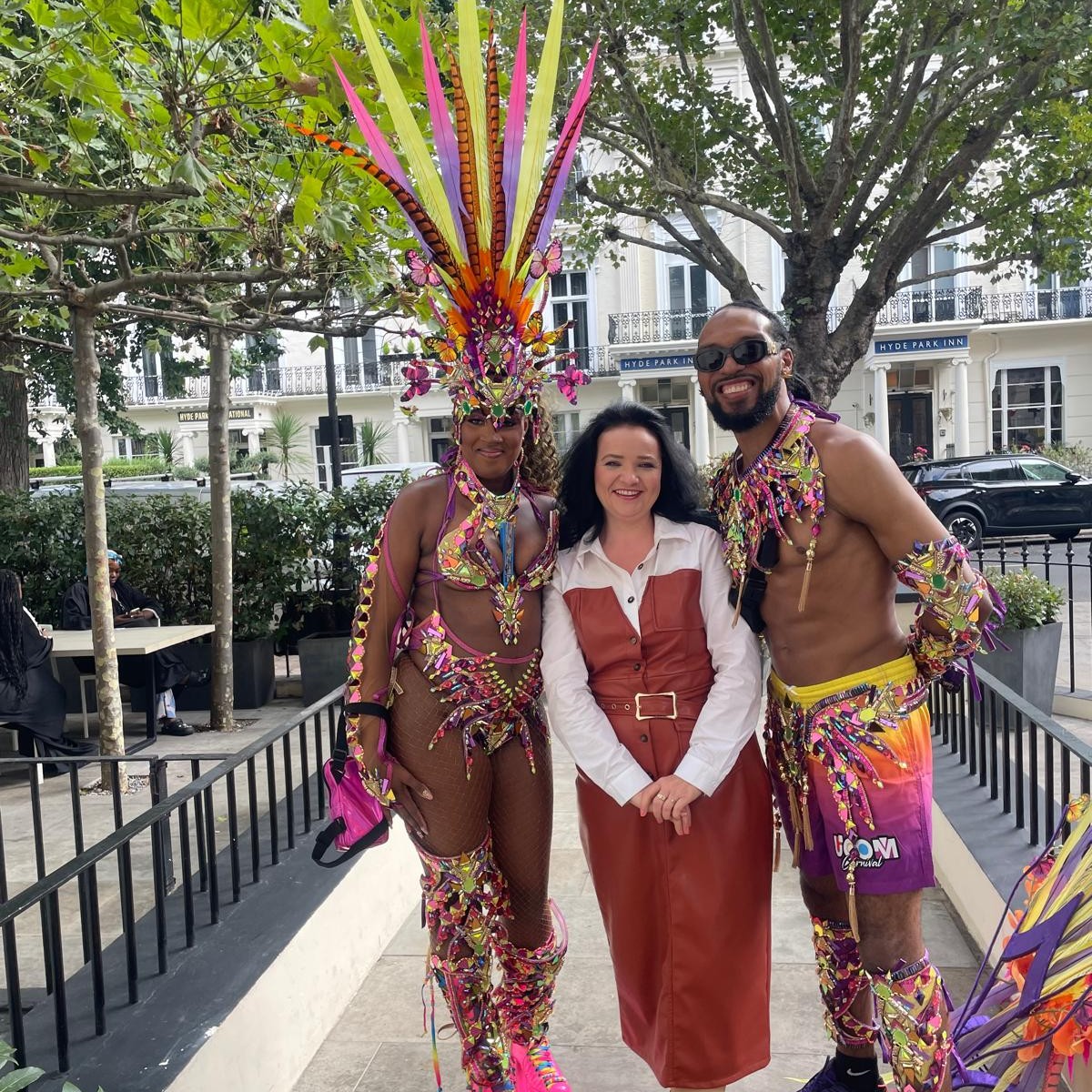 lasuitewest's tweet photo. Carnival came to us! Fabulous costumes and colour.
@NHCarnivalLDN  #bayswater #carnival @bespokehotels https://t.co/CWZahgBsmX